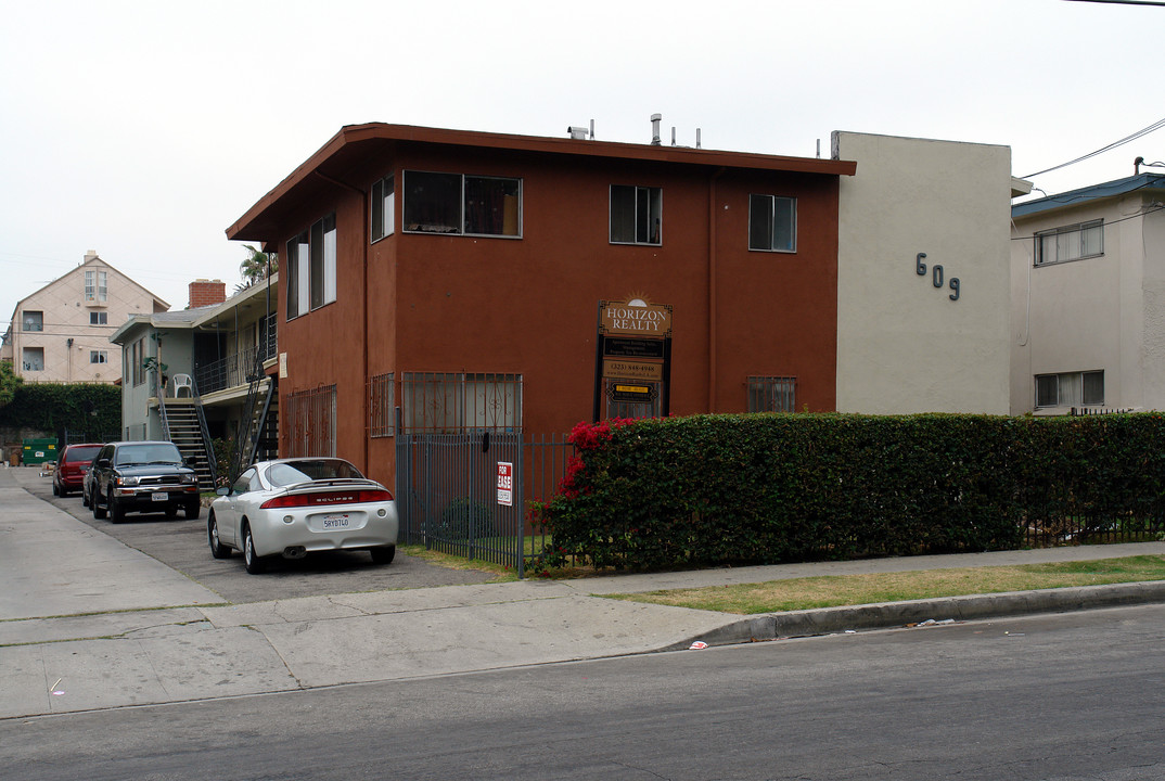 609 W Hyde Park Blvd in Inglewood, CA - Building Photo