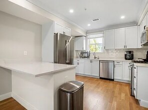 39 Blaine St, Unit 1A in Boston, MA - Building Photo - Building Photo