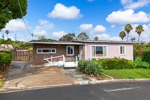 317 San Alberto Way in San Diego, CA - Building Photo