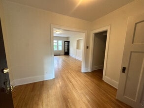 1030 N Marshall St in Milwaukee, WI - Building Photo - Building Photo