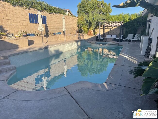 1596 Sabita Way in Palm Springs, CA - Building Photo - Building Photo