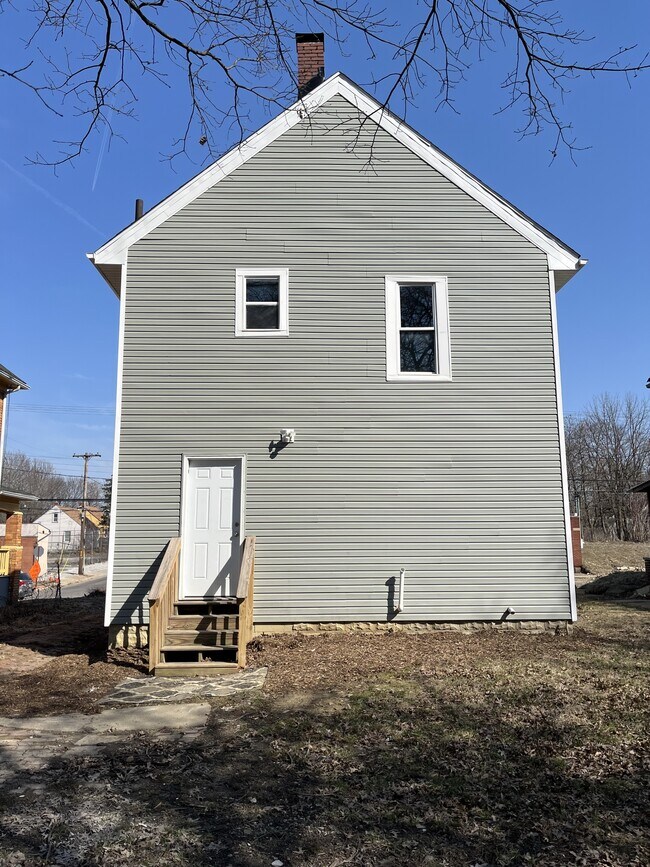 1110 Grant St in Akron, OH - Building Photo - Building Photo