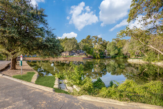 LAKESIDE ON SPRING VALLEY in Richardson, TX - Building Photo - Building Photo