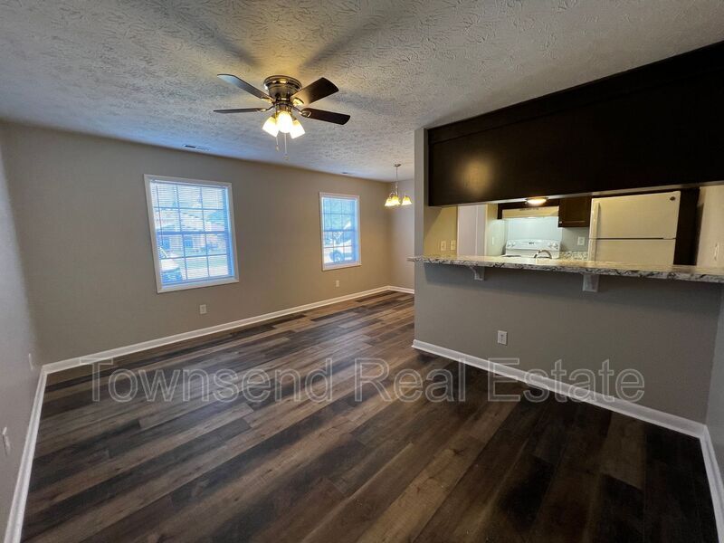 1433 Ireland Dr in Fayetteville, NC - Building Photo
