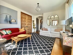 1619 1/2 Grafton St in Los Angeles, CA - Building Photo - Building Photo