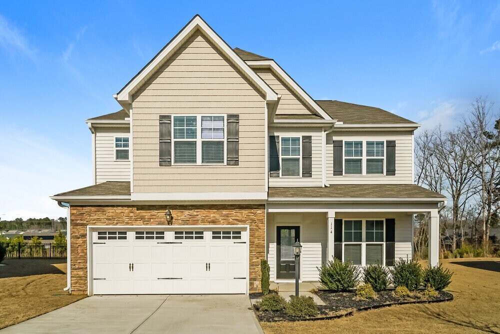 114 N Porcenna Ln in Clayton, NC - Foto de edificio