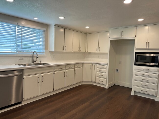 1393 Scotch Cir in Placentia, CA - Foto de edificio - Building Photo