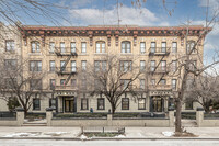 1199 Eastern Pky in Brooklyn, NY - Foto de edificio - Building Photo