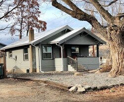 3108 N Alder St in La Grande, OR - Building Photo