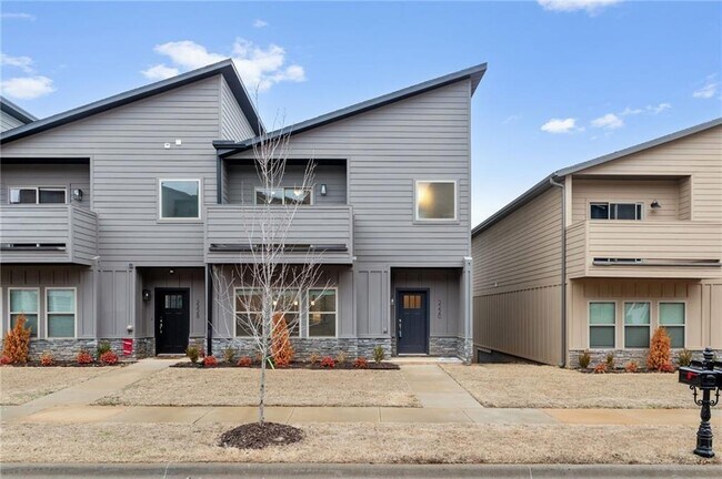 2220 W Million Ln in Fayetteville, AR - Building Photo - Building Photo