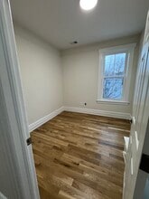 87 6th St in Pelham, NY - Foto de edificio - Building Photo