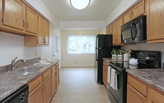 Capitol View in Rensselaer, NY - Foto de edificio - Building Photo