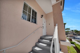 1261 SE 27th St, Unit 203 in Homestead, FL - Building Photo - Building Photo