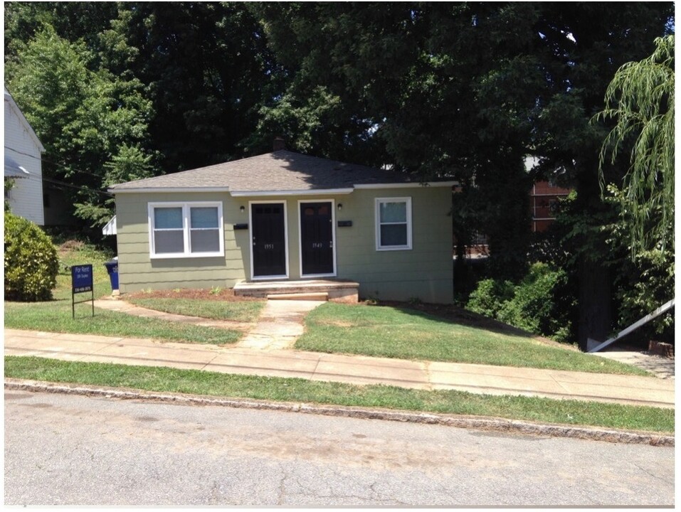 1949 Hinshaw Ave in Winston-Salem, NC - Building Photo