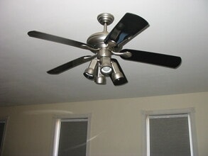 121 Gay St, Unit Apartment C in Phoenixville, PA - Building Photo - Building Photo