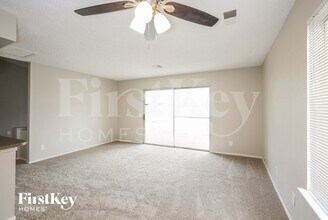 6533 Chilton Ct in Las Vegas, NV - Building Photo - Building Photo