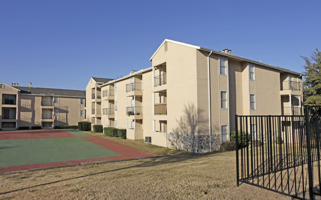 Manchester Park in Arlington, TX - Building Photo - Building Photo