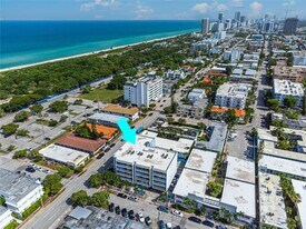 8340 Harding Ave in Miami Beach, FL - Building Photo