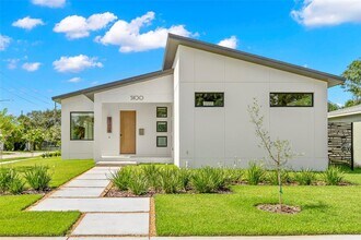 150 51st St N in St. Petersburg, FL - Foto de edificio - Building Photo