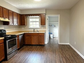 8652 Tervada Dr in Knoxville, TN - Building Photo - Building Photo