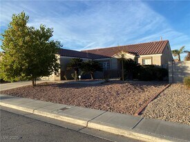 556 Green Gables Ave in Las Vegas, NV - Building Photo