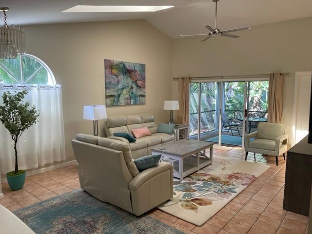 1008 Ocean Dunes Cir in Jupiter, FL - Building Photo