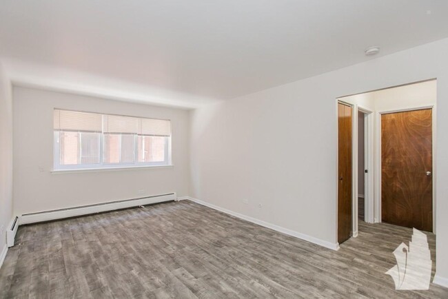 property at 1040 W Hollywood Ave