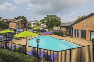 Oaks of Denton Apartments