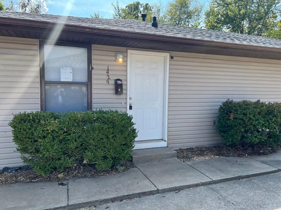 1429 N Wabash Ave in Springfield, MO - Building Photo