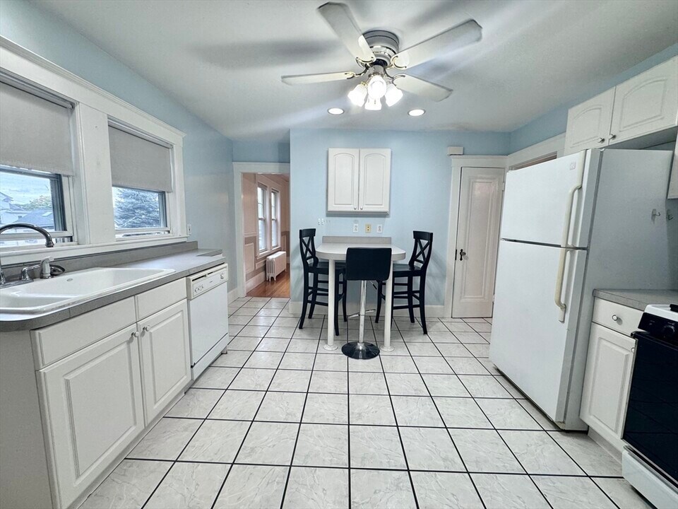 39 Union St, Unit 3 in Boston, MA - Building Photo
