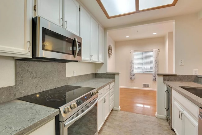 property at 2406 Hastings Shore Ln