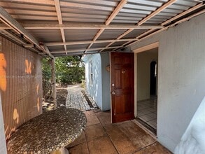 215 Columbus Pkwy in Hollywood, FL - Building Photo - Building Photo