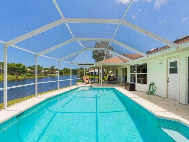 1123 SW Oak Hollow Ct in Palm City, FL - Building Photo - Building Photo