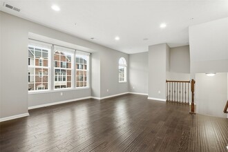 1204 Pointe View Dr in Mars, PA - Building Photo - Building Photo