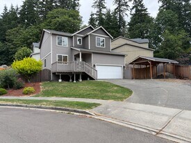22709 7th Pl W in Bothell, WA - Building Photo