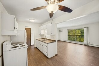 Edina Manor Apartments in Edina, MN - Foto de edificio - Building Photo