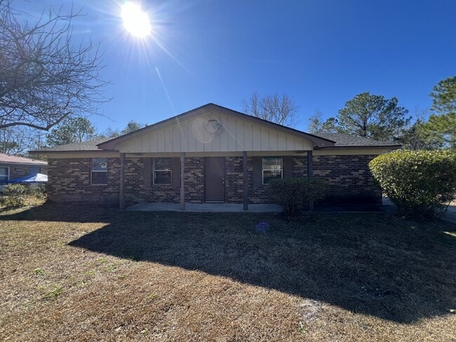 property at 139 Deerwood Ct