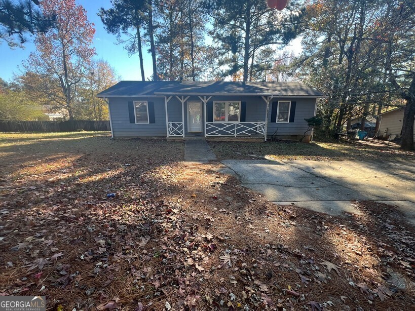 35 Juniper Dr in Mcdonough, GA - Building Photo