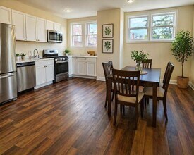 2527 W Cold Spring Ln in Baltimore, MD - Building Photo - Building Photo