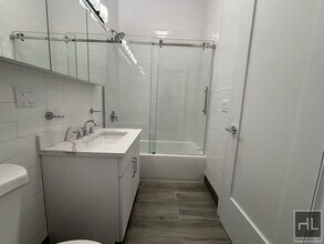 WEST 68 STREET, Unit 1E in New York, NY - Building Photo - Building Photo