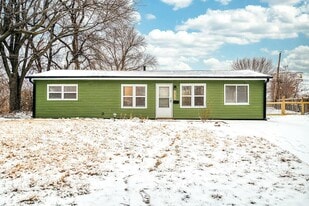 2423 S 51st Ct in Kansas City, KS - Building Photo