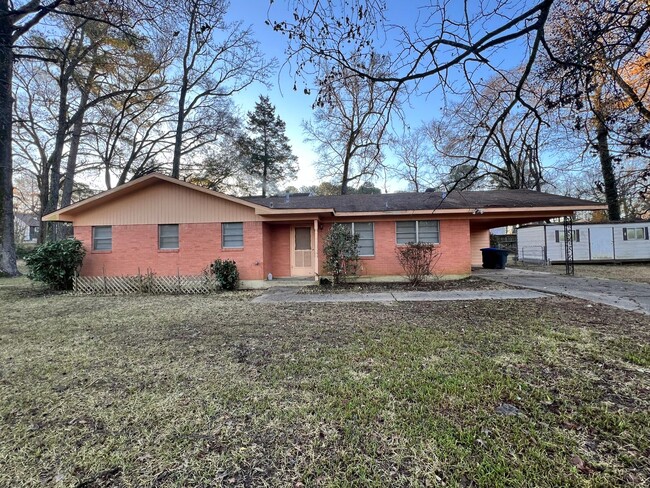 property at 737 Lincoln Dr