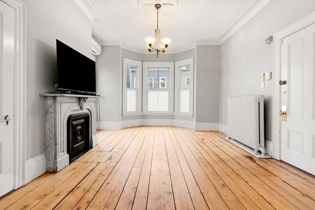 17 White St in Boston, MA - Building Photo