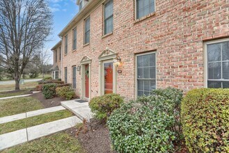 1284 Hunters Ridge Dr in Hampden Township, PA - Building Photo - Building Photo