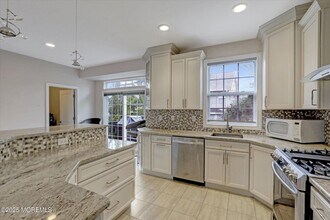 199 Nathan Dr in Morganville, NJ - Building Photo - Building Photo