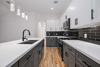 5126 Pershing St in Houston, TX - Building Photo - Building Photo