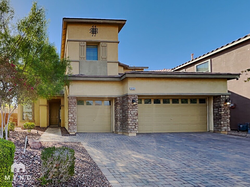 3721 Tiger Ridge Ln in North Las Vegas, NV - Building Photo