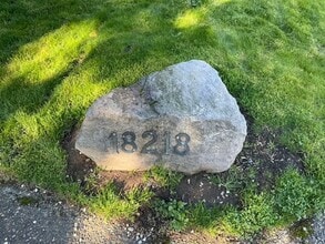 18218 SW Fallatin Loop in Beaverton, OR - Building Photo - Building Photo