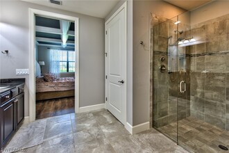 8764 Bellano Ct in Naples, FL - Foto de edificio - Building Photo