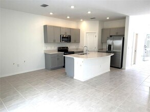 16521 Bergamo Pl in Bradenton, FL - Building Photo - Building Photo